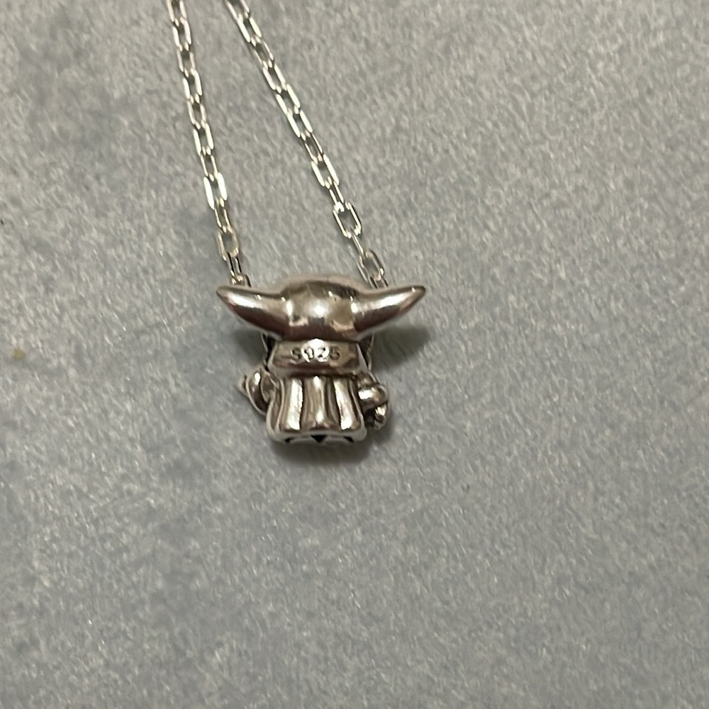 Star Wars Baby Yoda 925 Silver Pendant on 925 Silver Extra Long Chain - Picture 4 of 5